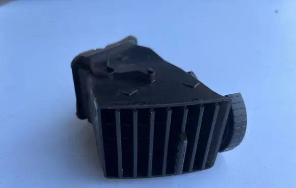 Volkswagen Transporter - Caravelle T5 Dashboard side air vent grill/cover trim 7H0815705C