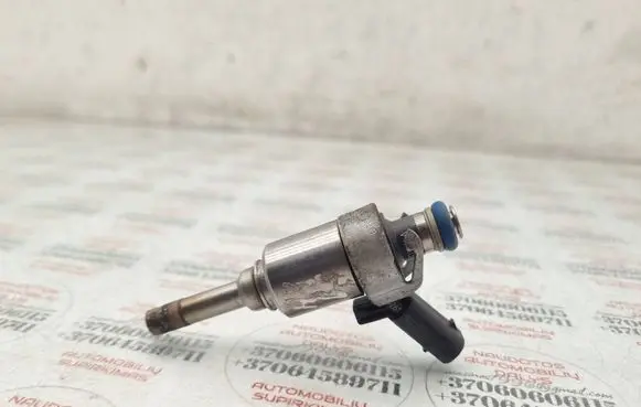 Audi A4 S4 B8 8K Fuel injector 06H906036G 06J133036B