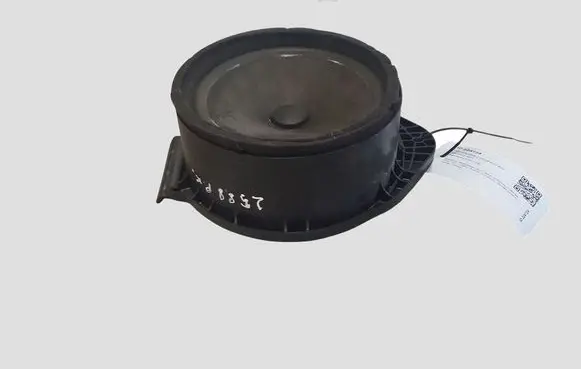 Opel Zafira C Front door speaker
