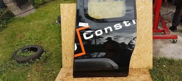 Opel Combo E Side sliding door 9820434580