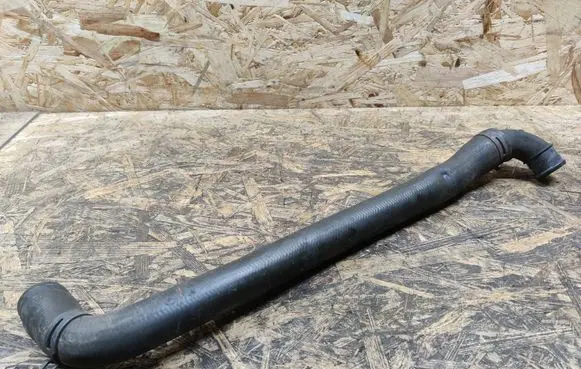 Mini One - Cooper Cabrio R52 Engine coolant pipe/hose 1475561