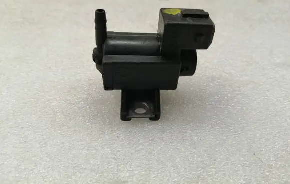 Toyota Corolla Verso AR10 Valve vacuum 258600R010 72828606