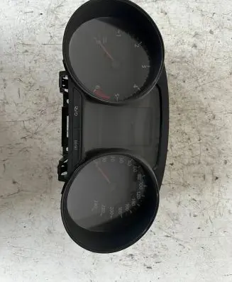 Volkswagen Polo V 6R Speedometer (instrument cluster) 6C0920731 003105 A2C90265000