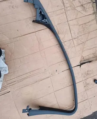 Opel Insignia B Front door window/glass frame 39144813