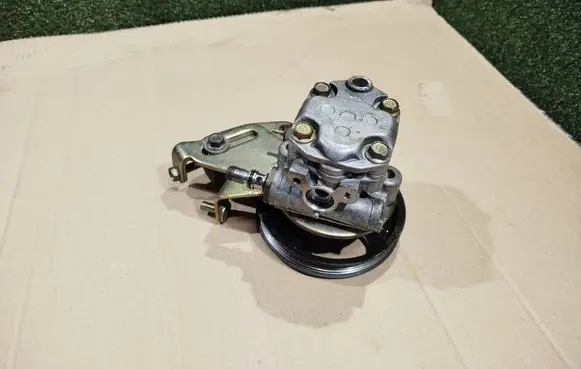 Mazda MX-5 NB Miata Power steering pump