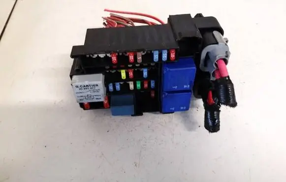 Renault Megane III Fuse box set 18013301 1801330-1