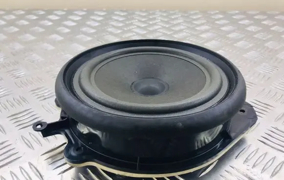 Audi A4 S4 B7 8E 8H Front door speaker 8E0035411