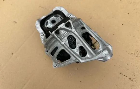Audi A5 Engine mount bracket 4M0199371FC