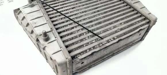 Volkswagen Phaeton Intercooler radiator 880539S 3D0145785