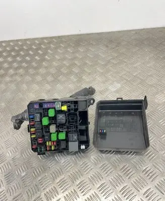 Citroen C4 Aircross Fuse box set 8565A268