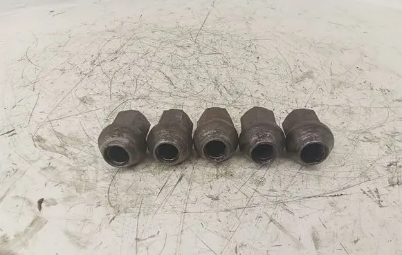 KIA Sorento Nuts/bolts 