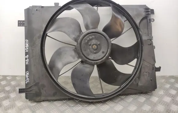 Mercedes-Benz E C207 W207 Radiator cooling fan shroud 0130307185