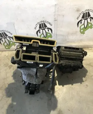 Skoda Superb B8 (3V) Interior heater climate box assembly 
