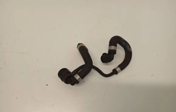 Engine coolant pipe/hose