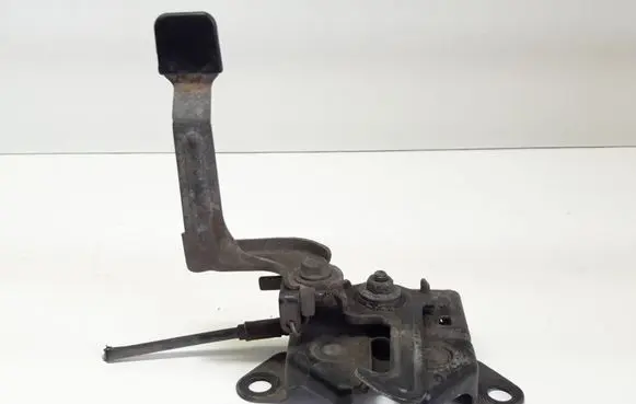 Mazda 323 Engine bonnet/hood lock/catch