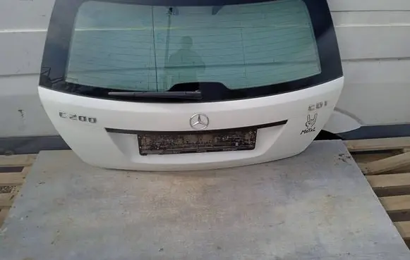 Mercedes-Benz C W204 Tailgate/trunk/boot lid 3B11111