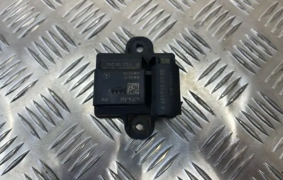 Mercedes-Benz C W204 Glow plug pre-heat relay A6519000900 11251036401