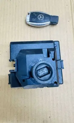 Mercedes-Benz C W205 Ignition lock A2059008010