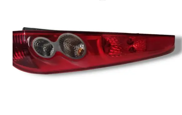 Ford Fiesta Rear/tail lights 6s6113404a R1050