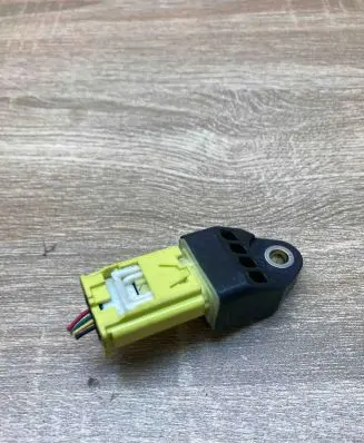 Toyota Prius (XW20) Airbag deployment crash/impact sensor 8983130020 WithPlug
