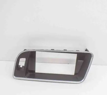 Radio/GPS head unit trim
