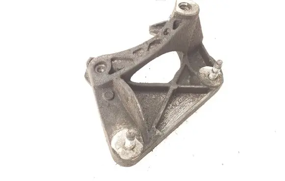 BMW 7 E65 E66 Engine mounting bracket 6758427 22116758427