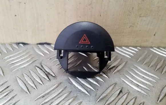 Nissan X-Trail T30 Hazard light switch