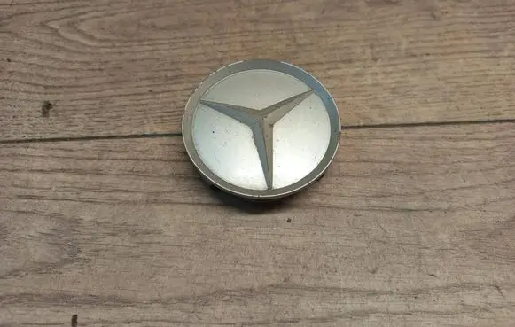 Mercedes-Benz E W211 Original wheel cap 2014010225