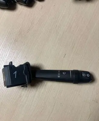 Volvo XC90 Wiper control stalk 8691545