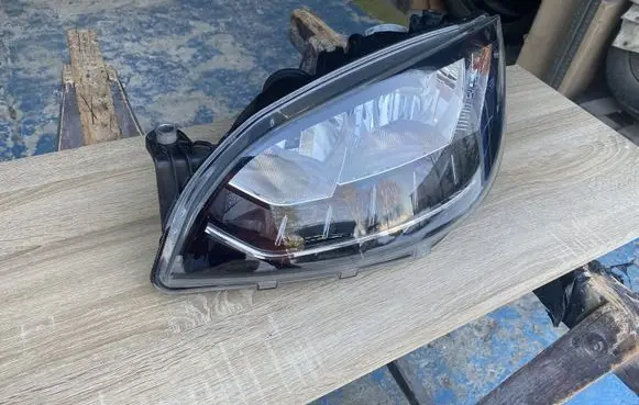 Skoda Citigo Headlight/headlamp 1ST941005