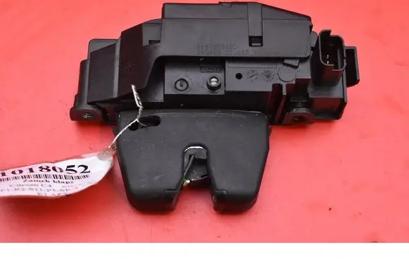 Tailgate/trunk/boot lock/catch/latch