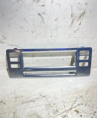 Volvo V70 Radio/GPS head unit trim 1303415