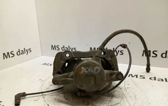 Mercedes-Benz C W204 Front brake caliper A2044212481 2044212481 A2044212681