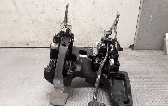 Opel Insignia A Pedal assembly 20965058