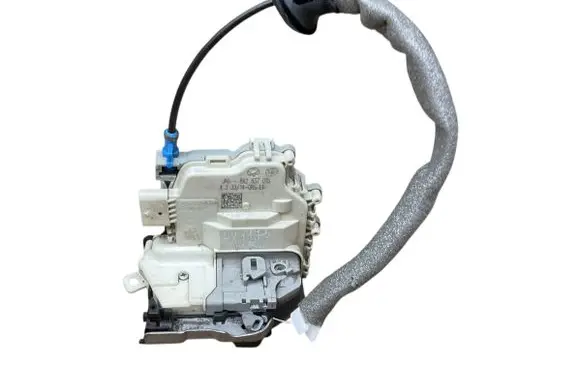 Audi A3 S3 8V Front door lock 8X2837015