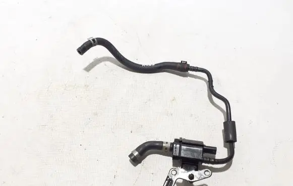 Audi A6 S6 C8 4K Turbo solenoid valve 06M906517C