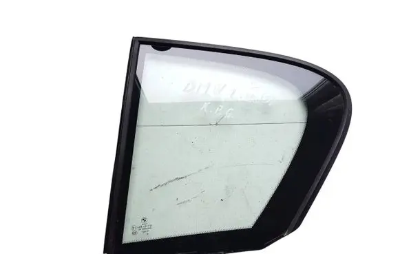 BMW 1 F20 F21 Rear vent window glass 7269561