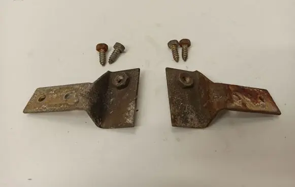 Radiator mount bracket