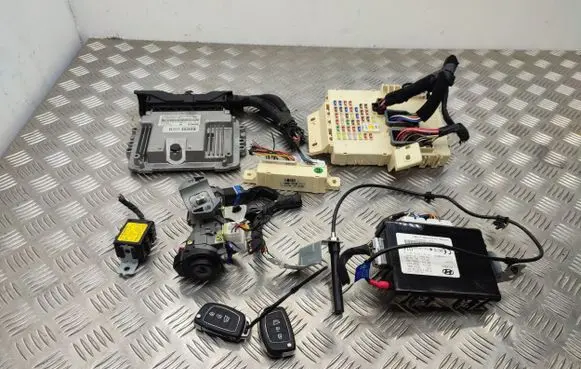Hyundai i40 Engine ECU kit and lock set 919503Z011 391202A210 954202V000