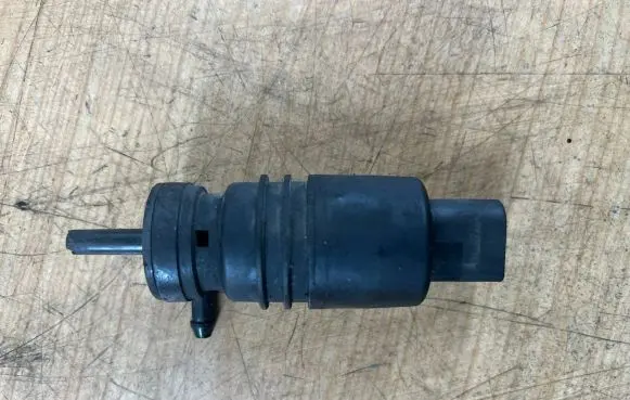 BMW 3 E46 Windscreen/windshield washer pump