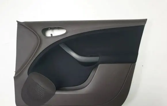 Seat Altea XL Front door card panel trim