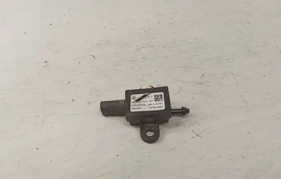 Mercedes-Benz E W212 Airbag deployment crash/impact sensor A2129056501 5WK44804