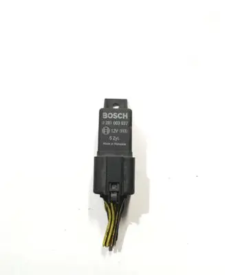 Volvo XC60 Glow plug pre-heat relay 30751798 080825 30433401