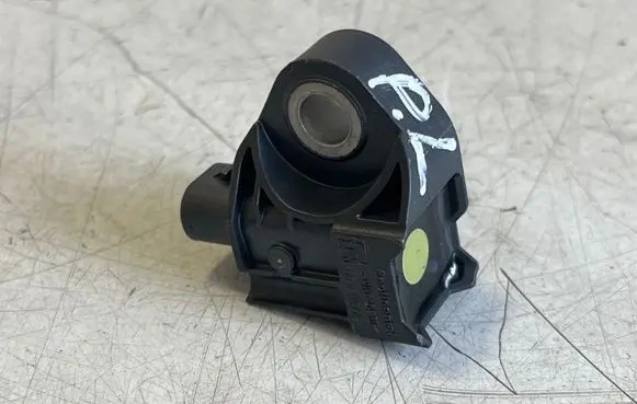 Mercedes-Benz EQC Airbag deployment crash/impact sensor A2139051300