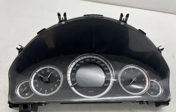 Mercedes-Benz E W212 Speedometer (instrument cluster) A2129004104 A2125400548 A2129023402