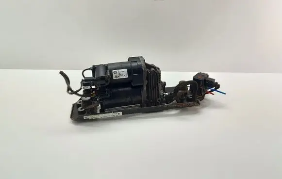 BMW 5 E60 E61 Air suspension compressor/pump 104341 768330 76833014195