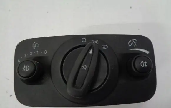 Ford C-MAX II Light switch