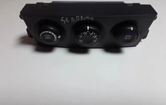 Opel Zafira C Air conditioner control unit module 972503E570