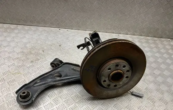 Peugeot 5008 II Front wheel hub spindle knuckle 9813852