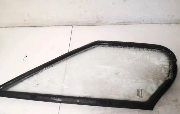 Peugeot Boxer Front door vent window glass four-door 
